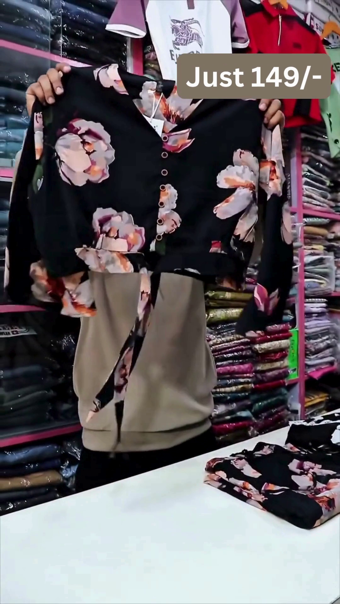 Black Floral Print Tie-Knot Crop Top