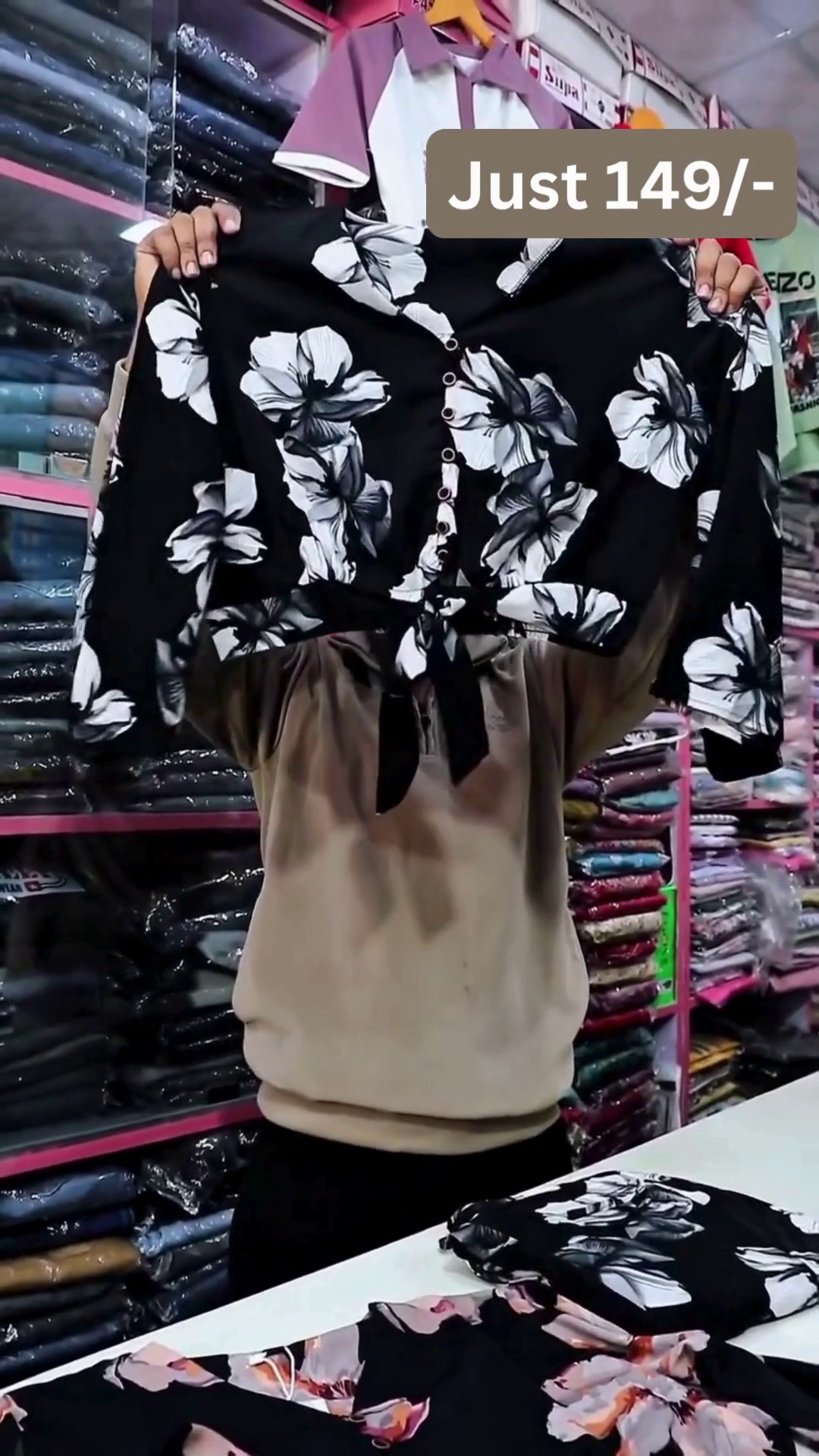 Black Floral Print Tie-Knot Crop Top