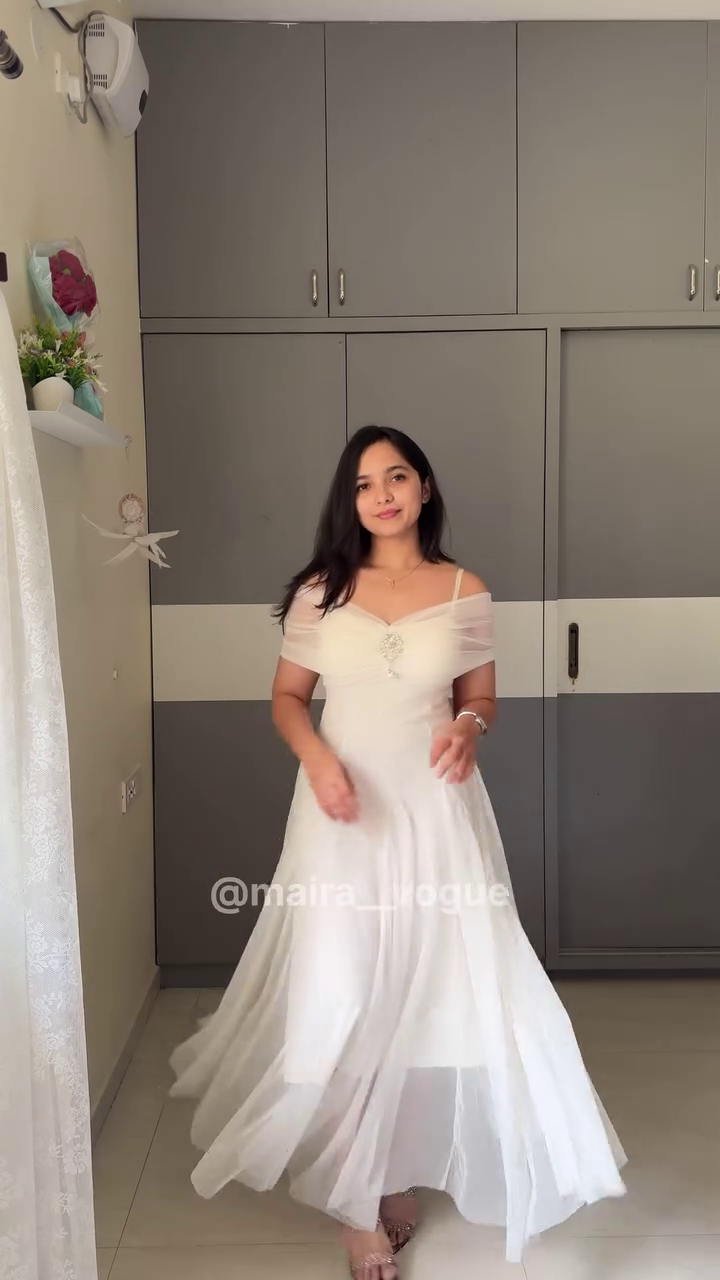 Elegant White Off-Shoulder Princess Maxi Dress